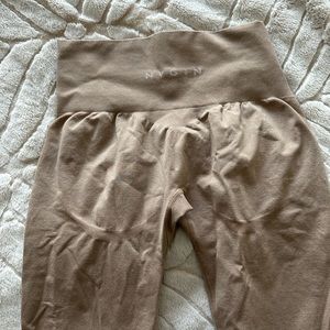 NVGTN leggings